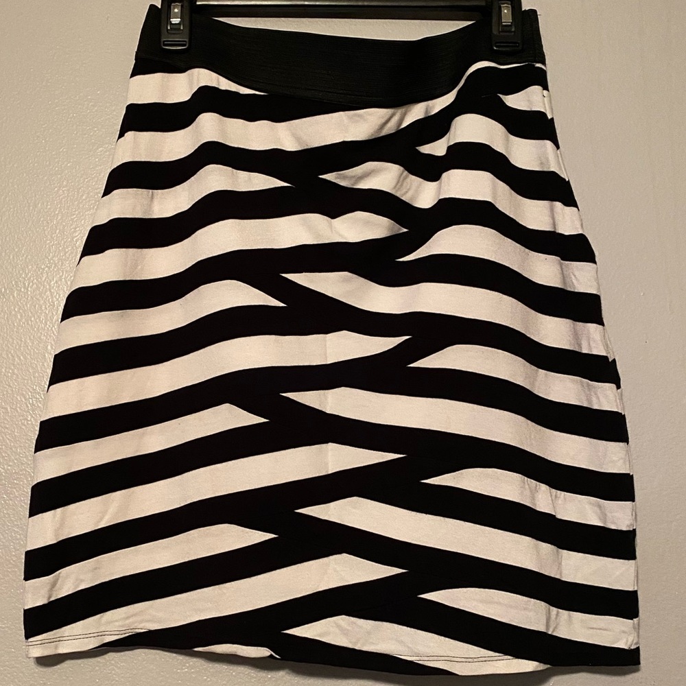 WHBM Jersey Fitted Skirt